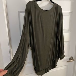 Free people flowy long sleeve top, size large